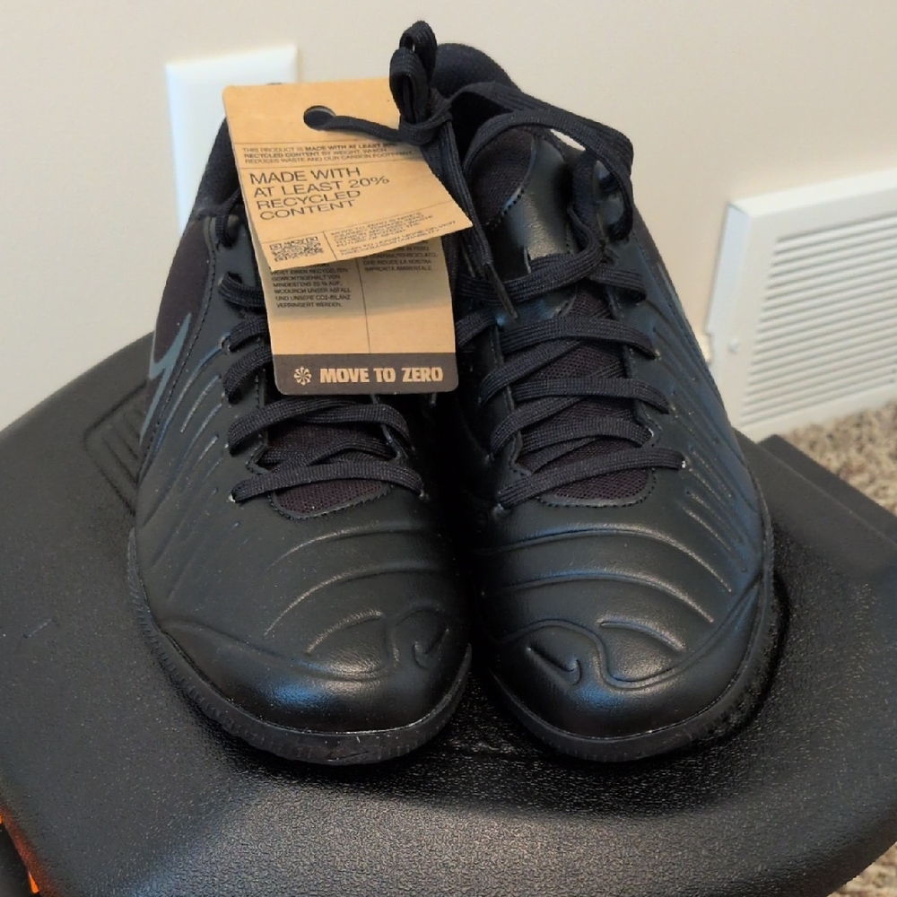 Nike Legend 10 Club IC Shoes